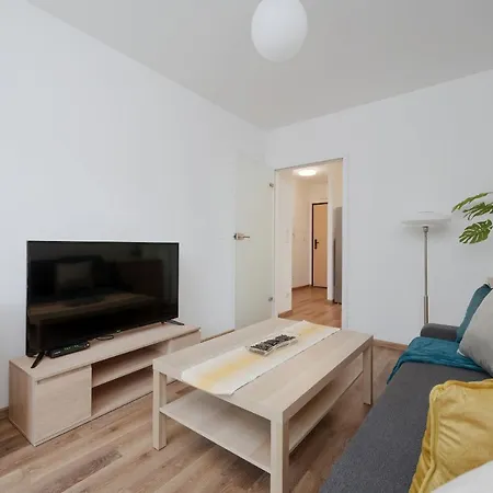 Legnicka With Parking By Renters Apartamento *
