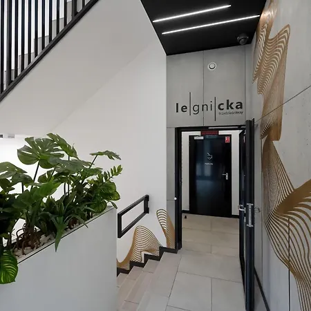 Legnicka With Parking By Renters * Breslavia