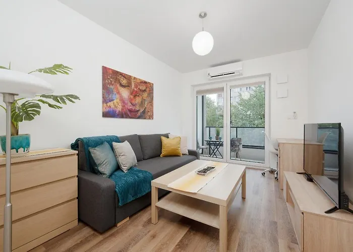 Legnicka With Parking By Renters