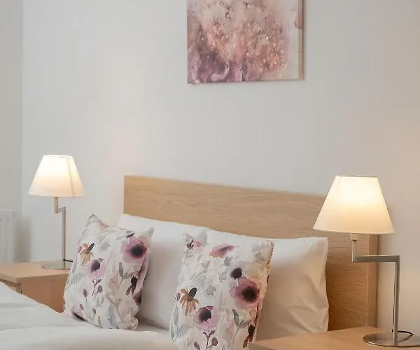 Legnicka With Parking By Renters Apartamento *