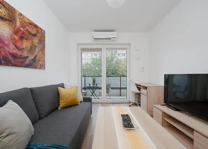 Legnicka With Parking By Renters Breslavia