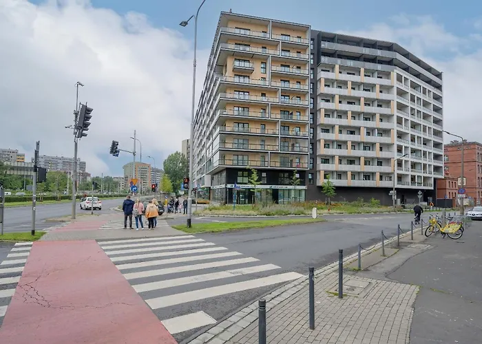 Legnicka With Parking By Renters * Breslavia