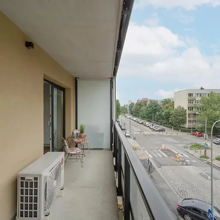 Legnicka With Parking By Renters Διαμέρισμα *