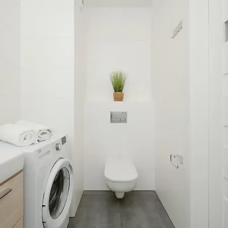 Διαμέρισμα Legnicka With Parking By Renters Βρότσλαβ