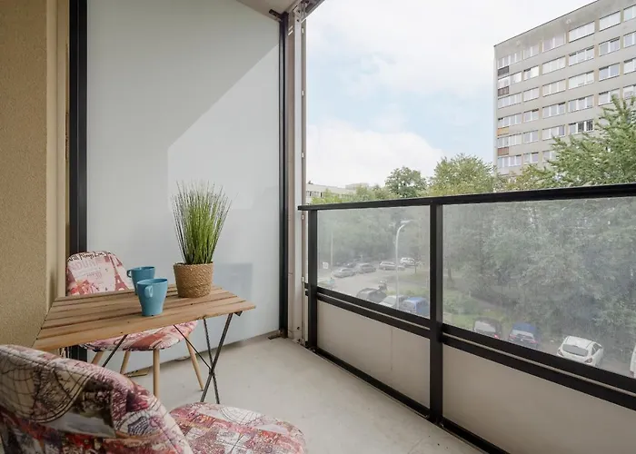 Legnicka With Parking By Renters * Wroclaw