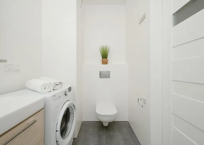 Apartment Legnicka With Parking By Renters Wroclaw